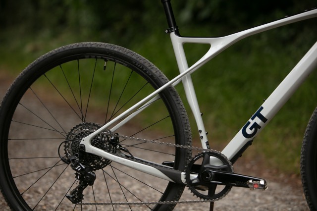 2025 gt grade x rear tri.jpg