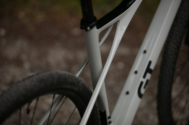 2025 gt grade x seat tube.jpg