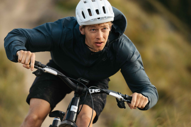 2025 oneUp Components V2 Carbon Handlebar riding2.jpg