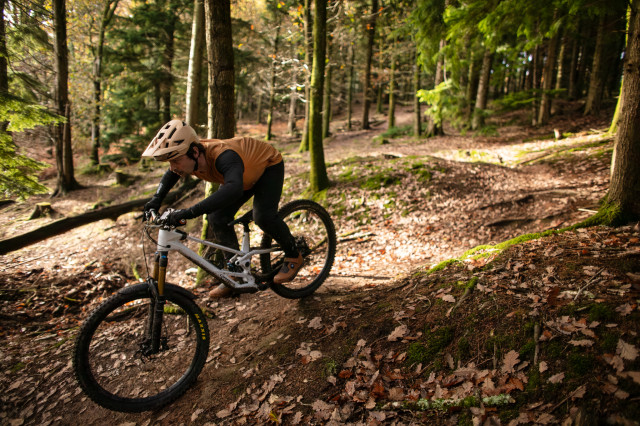 2025 orbea rallon e10 riding 3.jpg