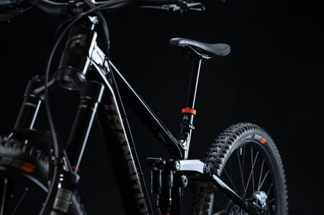 2025 pnw loam dropper black on bike.jpg
