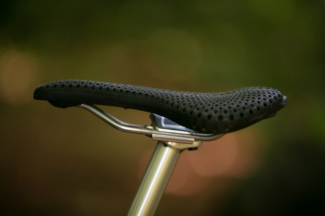 2025 posedla joyseat 3 profile.jpg