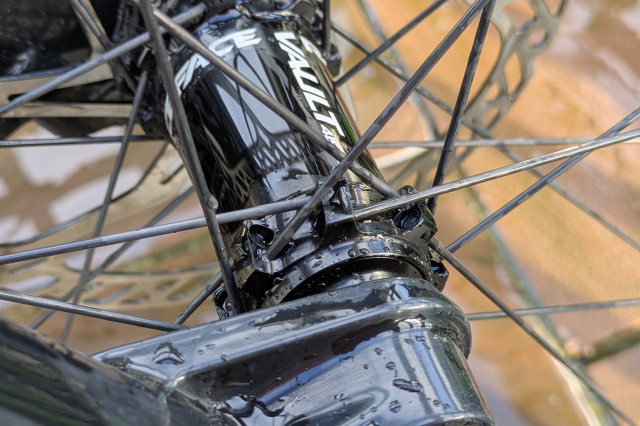 2025 race face turbine wheel spoke.jpg
