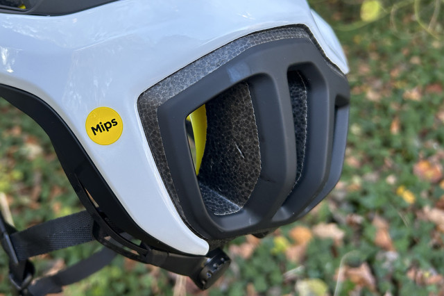 2025 rockrider xc race helmet rear.jpg