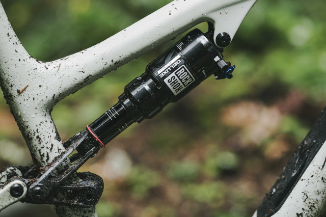 2025 rockshox deluxe hero 1.jpg