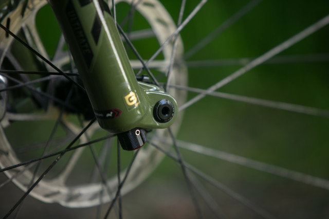 2025 rockshox lyrik axle.jpg