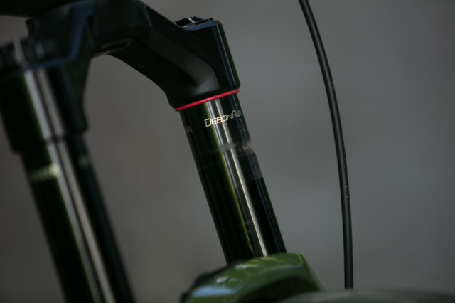 2025 rockshox lyrik debon.jpg