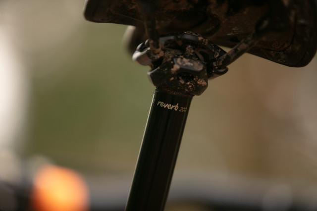 2025 rockshox reverb rear top.jpg
