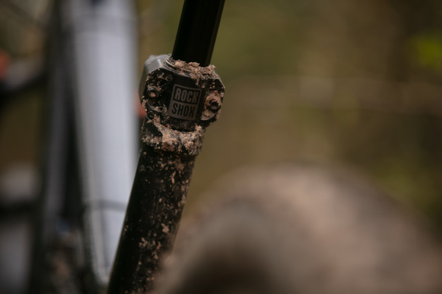 2025 rockshox reverb rear.jpg