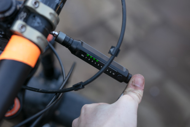 2025 topeak e-torqbar lights.jpg