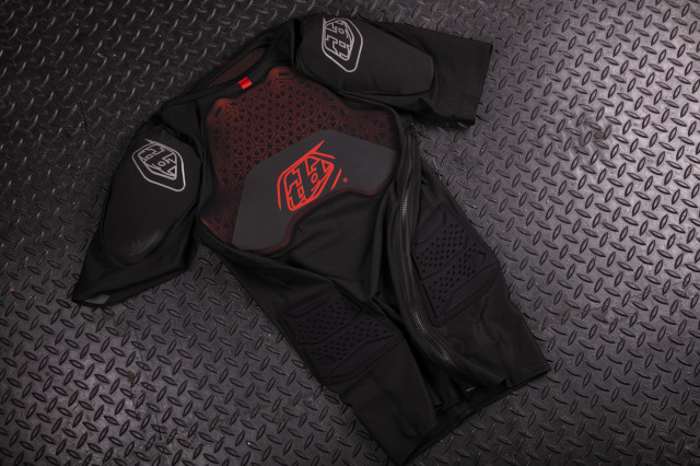 2025 troy lee designs ghost protector.jpg
