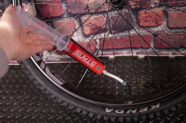 2025 tubeless convert sealant installll.jpg