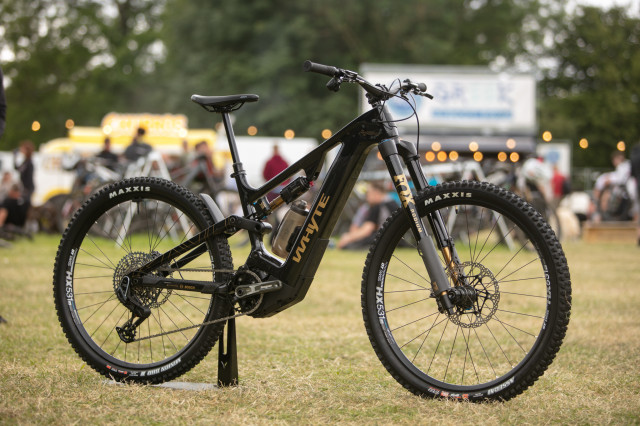 2025 whyte kado ard rock 1.jpg