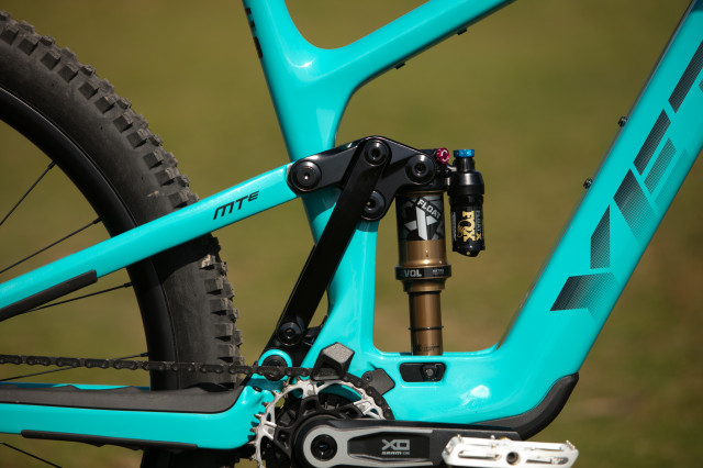 2025 yeti mte shock.jpg