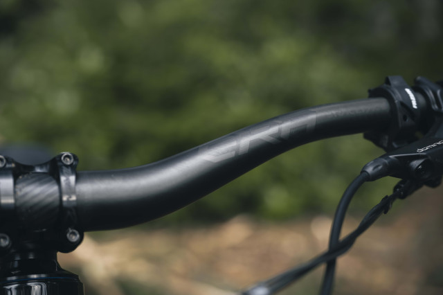 2025 yt industries decoy 29 sn bar.jpg