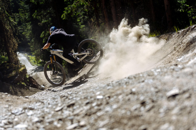 2025 yt industries decoy riding.jpg