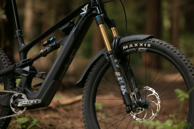 2025 yt industries decoy sn 29 core 4 fork.jpg