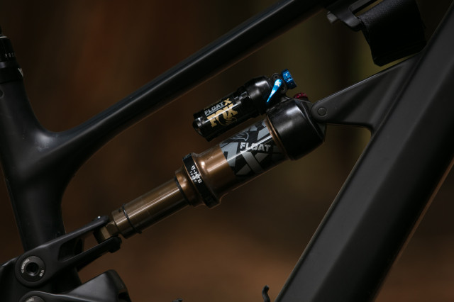 2025 yt industries decoy sn 29 core 4 shock.jpg