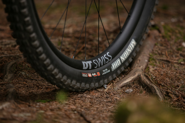 2025 yt industries decoy sn 29 core 4 wheel.jpg