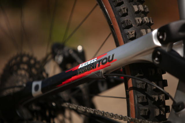 2025 yt manitou rear logo.jpg