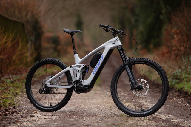 2026 giant reign e 5t.jpg