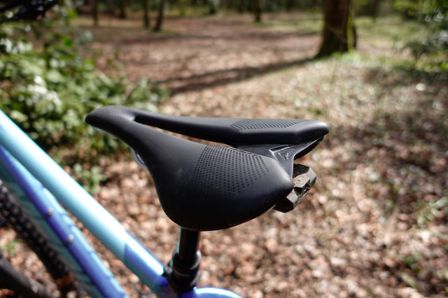 2032 Merida Big.Trail 700-saddle