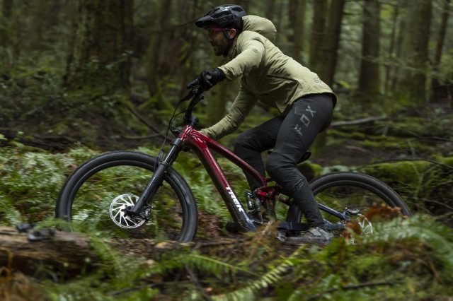 2023 Trek Fuel EXe alloy riding
