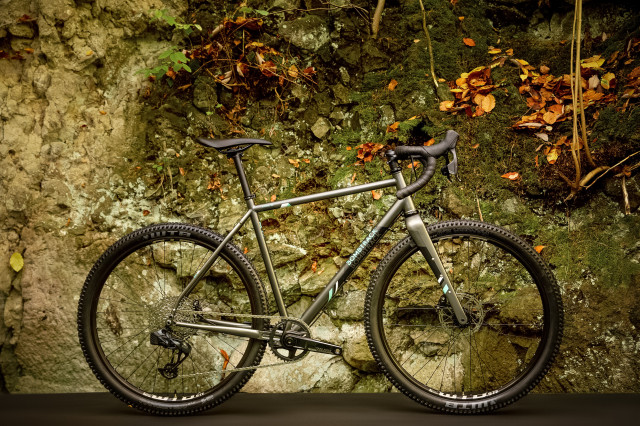 2023 bombtrack Hook EXT Rival AXS gravel bike