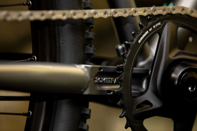 2023 bombtrack Hook EXT Rival AXS gravel bike detail