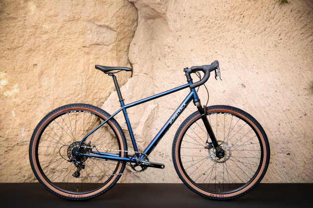 2023 Bombtrack Beyond Sus Gravel bike full bike