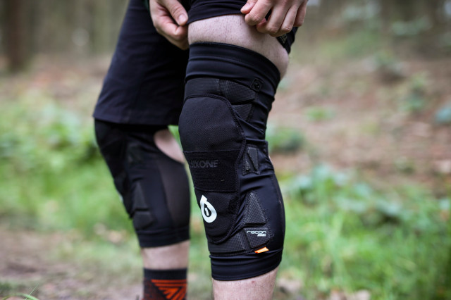 661 recon advance kneepad length.jpg