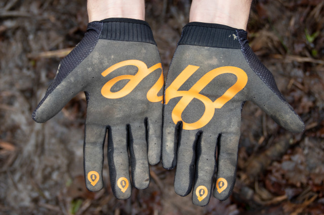 661-comp-gloves-review-3.jpg