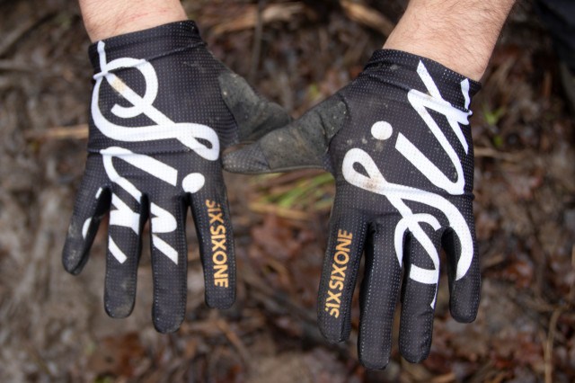 661-comp-gloves-review-4.jpg