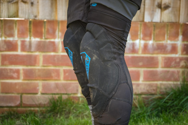 7 Protection 7iDP Sam Hill Knee pads-3.jpg