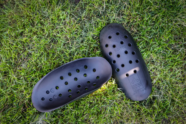 7 Protection 7iDP Sam Hill Knee pads-7.jpg