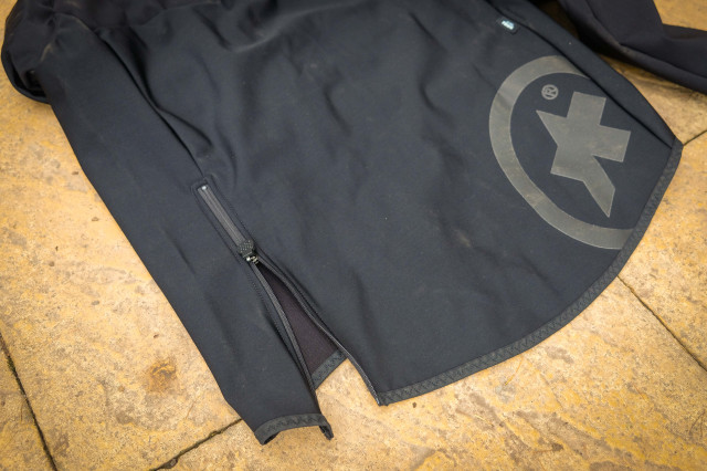 ASSOS winter soft shell womens LS Skin layer-4.jpg