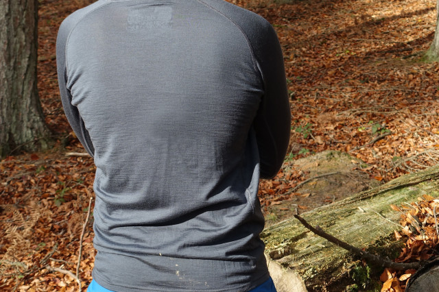 Alp-Kit-Kepler-Long-Sleeve-Merino-Baselayer-DSC03569.jpg