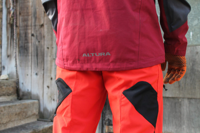 Altura Five 40 Waterproof Jacket-3.jpg