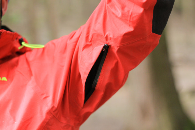 Altura Mayhem 2 Waterproof Jacket-9.jpg