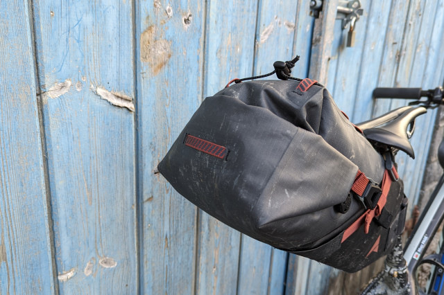 Altura_Vortex_Waterproof_Seatpack_rear.jpg