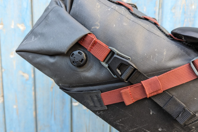 Altura_Vortex_Waterproof_Seatpack_valve.jpg