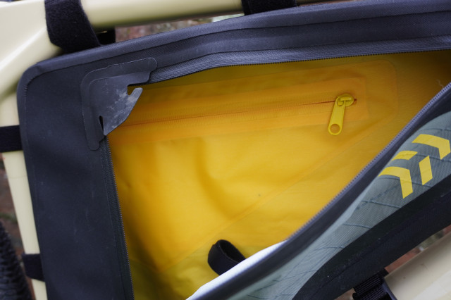 Apidura_Backcountry_Full_frame_open.JPG