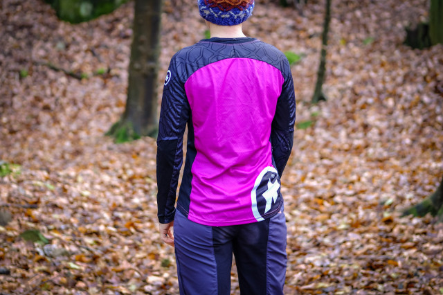 Assos Womens Trail LS Jersey-2.jpg
