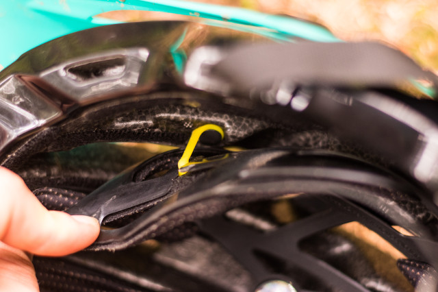 Bell Sixer MIPS Helmet-7.jpg
