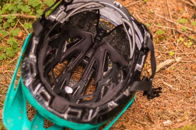Bell Sixer MIPS Helmet-8.jpg