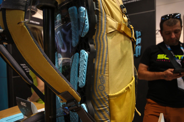 Best Hydration Packs Eurobike 2018-18 Evoc.jpg