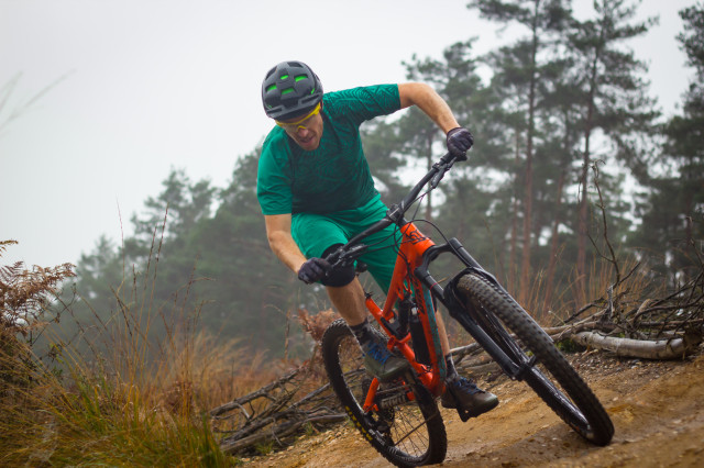 Bird Cycleworks Aeris 145-13 riding.jpg
