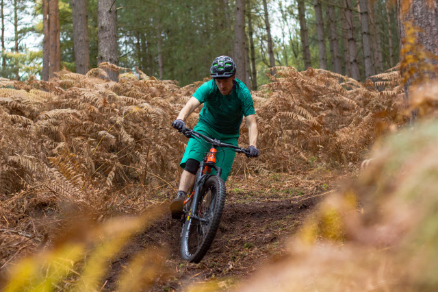 Bird Cycleworks Aeris 145-18 riding.jpg