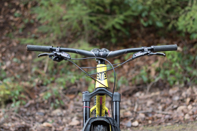 Bird Cycleworks Zero AM Boost hardtail Detail bars-3.jpg