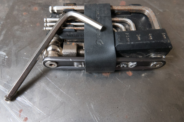 Blackburn-Wayside-19-multitool-review-101.jpg